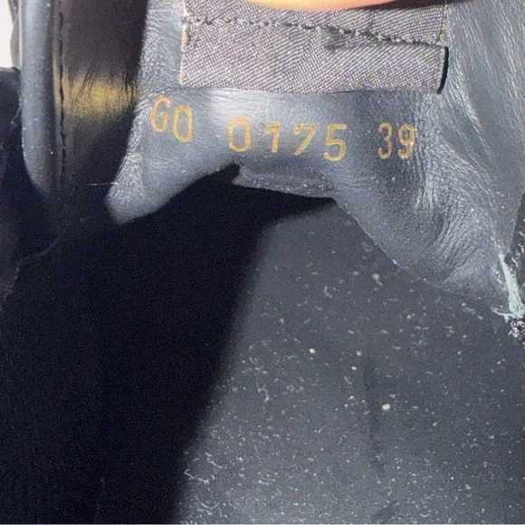 LOUIS VUITTON Nubuck Calfskin Run Away sneaker Size 8.5 Women - Picture 10 of 12